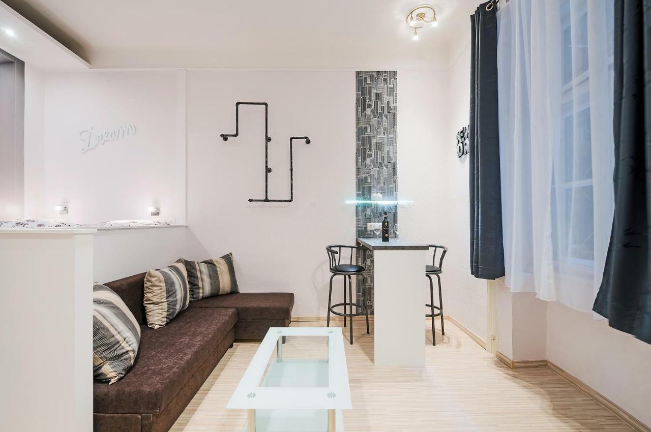 Appartamento Free Parking, Quiet Design Flat In The Centre Budapest Esterno foto